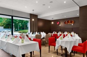 Een restaurant of ander eetgelegenheid bij NH Amsterdam Zuid
