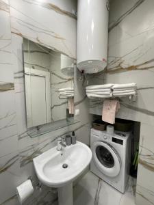 Et badeværelse på Amy's Comfort Maisonette + 15 billeder