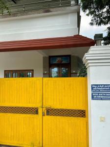 Fotografie z fotogalerie ubytování Siva Sakthi Das Brindhavanam v destinaci Tiruvannamalai + 18 fotografií