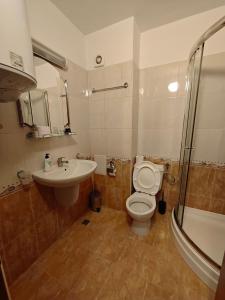 Koupelna v ubytování Friendly apartment -top location