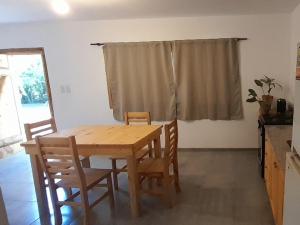 Η κουζίνα ή μικρή κουζίνα στο Cabaña en zona serrana