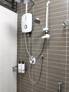 Ένα μπάνιο στο 035 Palazio Apartment Japanese style Studio Mount Austin Wifi & Netflix