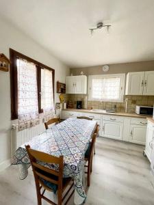 Fotografie z fotogalerie ubytování Magnifique Villa de 120m2 Jardin et vue splendide WIFI v destinaci Rosans