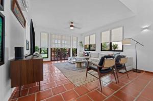 Photo de la galerie de l'établissement 3 BR - Villa Horizon, à Sabana 54 autres photos