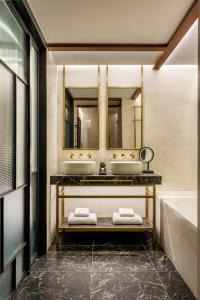 Radisson Collection Bilbao的一间浴室