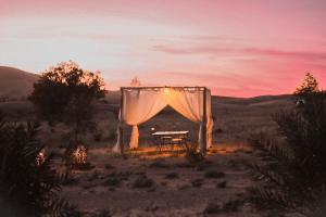 Příroda nedaleko luxury tent