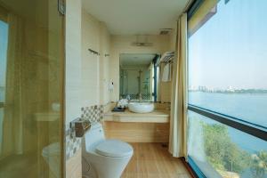 Χώρος καθιστικού στο Sunset Westlake Hanoi Hotel