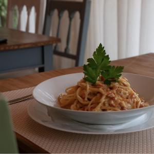 Makanan di atau di tempat lain dekat hotel