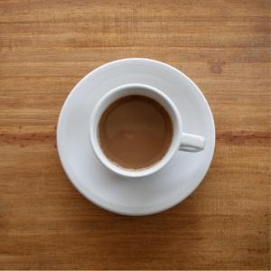 Fasilitas pembuat kopi dan teh di Hotel Ajax