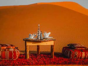 Posezení v ubytování Sahara Deluxe Camp
