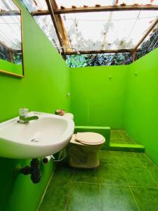 Koupelna v ubytování Eco Hotel Las Palmeras
