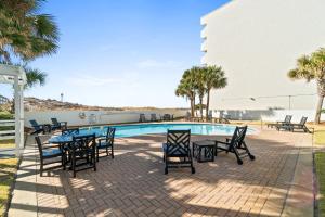 Πισίνα στο ή κοντά στο Brand New! BeachFront, SPECTACULAR VIEWS, LRG BALCONY