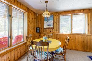 Billede fra billedgalleriet på 278 Ghia Farm Road i Ludlow + 20 billeder