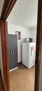 Kuchyň nebo kuchyňský kout v ubytování Departamento MAR DEL PLATA