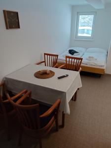Postel nebo postele na pokoji v ubytování Hotel Bečva na Horní Bečvě