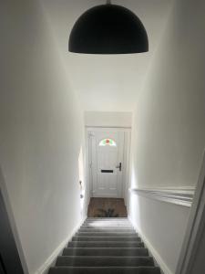 Φωτογραφία από το άλμπουμ του Spacious 3 bed flat- Free parking Edinburgh & Fife σε Inverkeithing +3 φωτογραφίες