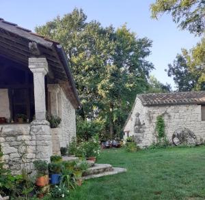 Zahrada ubytování Ferme de Laspeyrières