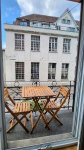 Fotografie z fotogalerie ubytování KAYA Zurich Apartment 2A - Downtown 2BR Apt with Balcony v Curychu