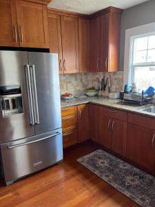 Η κουζίνα ή μικρή κουζίνα στο 3-bedroom-6 mins to Meta-Near Stanford and Google