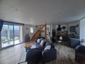 Posezení v ubytování Appartement duplex beaucens