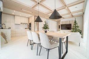 Η κουζίνα ή μικρή κουζίνα στο House Prestige Wood