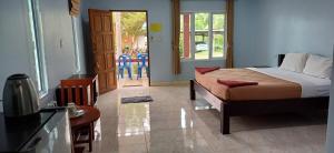 Ένα ή περισσότερα κρεβάτια σε δωμάτιο στο Salamat Hillside S08