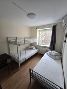 Postel nebo postele na pokoji v ubytování Rooms4Rest Skibicka - Private rooms for tourists - ATR Consulting Sp, z o,o,