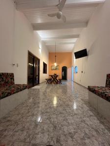 TV a/nebo společenská místnost v ubytování Condomínio Mar Verde Caraguatatuba , 500 metros da Praia + 35 fotografií