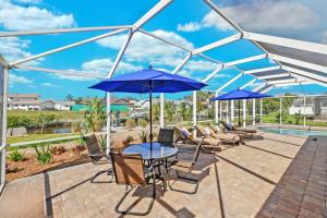 La alberca dentro o cerca de The W at Park Place-Heated Pool & Spa