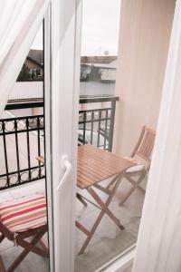 Balkón nebo terasa v ubytování Blue Apartment