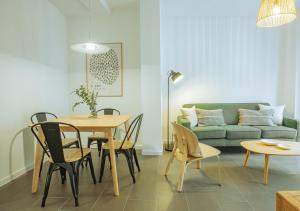 O zonă de relaxare la Apartamentos Turísticos Pilaria