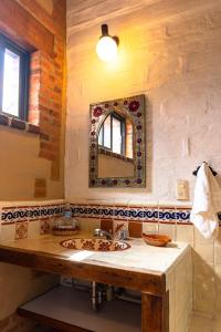 Gambar di galeri bagi Cabin Getaway in Tepoztlán Hills di Tepoztlán