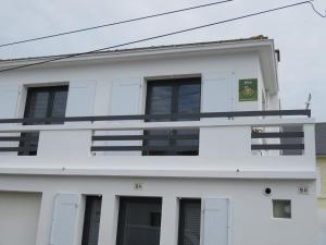 Bygningen som feriehuset ligger i