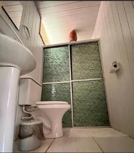 Baðherbergi á Amazon Tupana Jungle Lodge