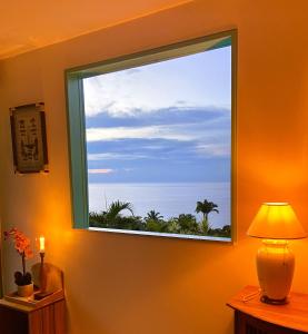 海景或在公寓看到的海景