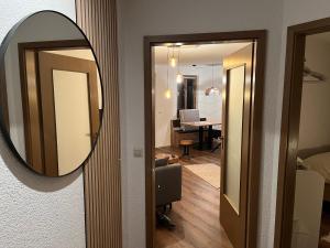 Fotografie z fotogalerie ubytování Schwarzwald Apartment mit Sauna 2 Zimmer frisch renoviert v destinaci Todtmoos + 42 fotografií