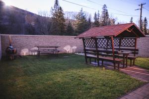 A garden outside Vilka Stefi