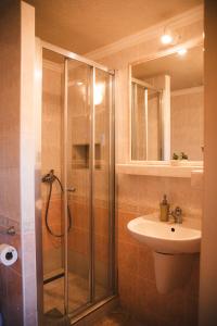 A bathroom at Vilka Stefi
