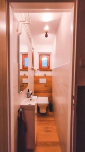 A bathroom at Vilka Stefi