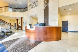 Ο χώρος του λόμπι ή της ρεσεψιόν στο Resort Condo about 1 Mi to Boynton Beach Access!