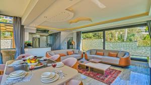 Et opholdsområde på Kalkan Kisla Bay Luxury Villa - 6440
