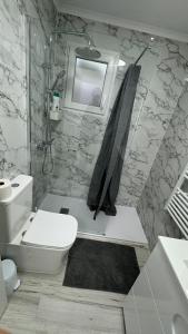 Ein Badezimmer in der Unterkunft Playa del Cura apartment with 2 bedrooms