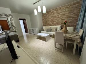 Gallery image of Casa Del Olmo in La Línea de la Concepción