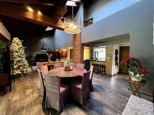 Fotografie z fotogalerie ubytování Casa en el Centro de Avándaro v destinaci Valle de Bravo