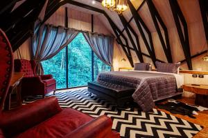 Giường trong phòng chung tại Art Lodge