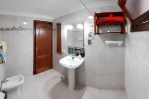 Kúpeľňa v ubytovaní Charming Apartment in Arrecife City Centre - 90 m² - Parking