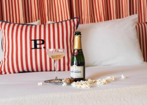 Un ou plusieurs lits dans un hébergement de l'établissement Palihotel Melrose