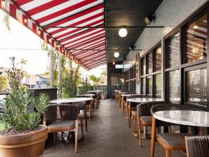 Restaurant ou autre lieu de restauration dans l'établissement Palihotel Melrose