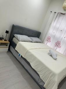 Postel nebo postele na pokoji v ubytování 3 bedroom in San Fernando La Union Near CSI, SM, Puregold