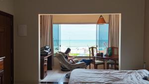 Giường trong phòng chung tại Castelhana Praia Hotel - Itauna Saquarema +185 ảnh